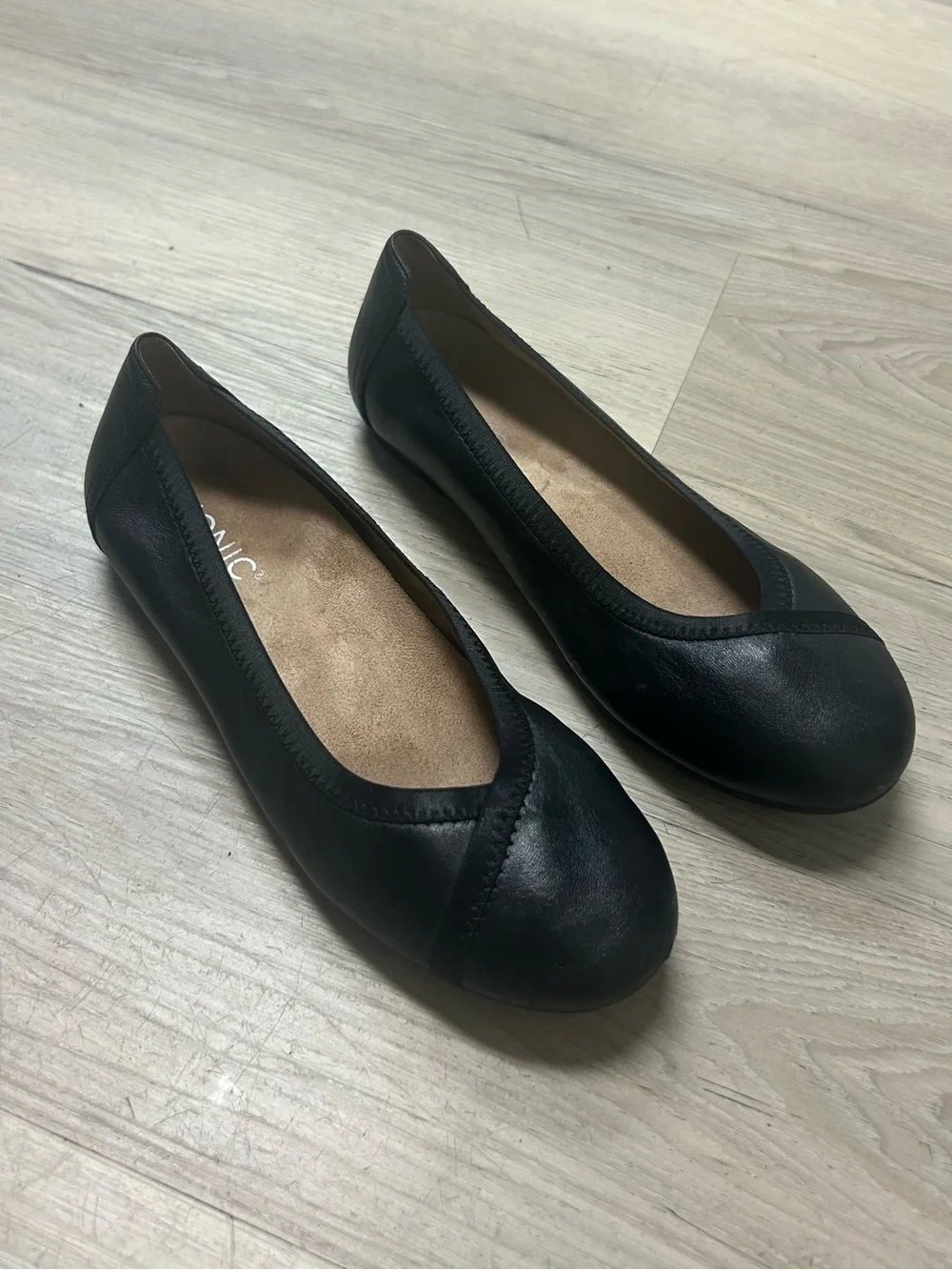 Vionic Ballet Flats Caroll Womens 7.5 Black Leather Slip On Comfort Classic Chic